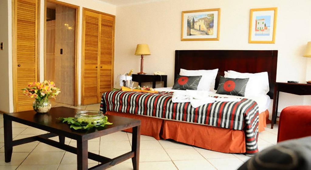 סנטיאגו Hotel Nogales By Tempo Rent חדר תמונה